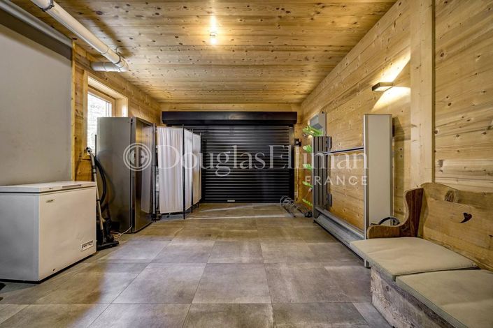 Image No.12-4 Bed House for sale