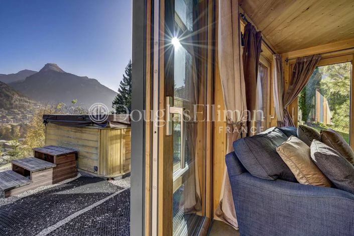 Image No.3-4 Bed House for sale