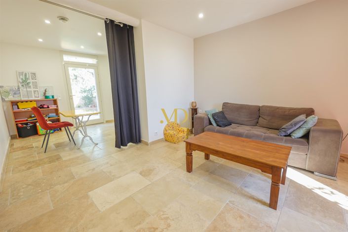 Image No.17-4 Bed House for sale