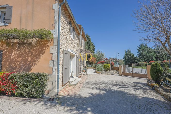 Image No.3-4 Bed House for sale