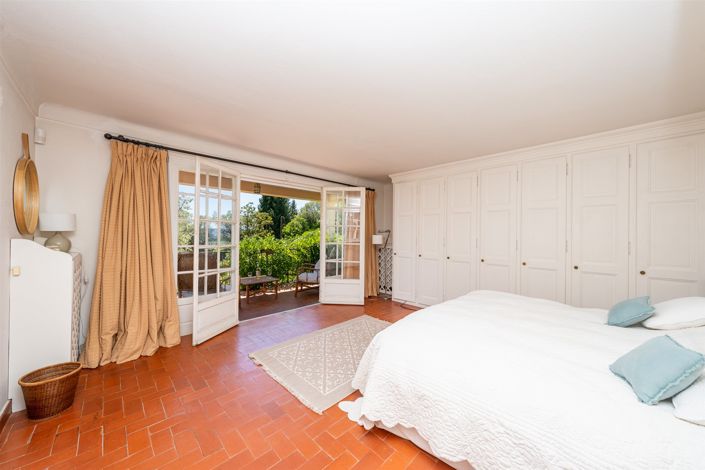 Image No.14-7 Bed House for sale