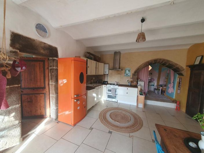 Image No.6-6 Bed House for sale