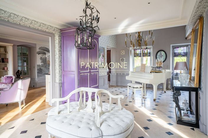 Image No.10-6 Bed House for sale