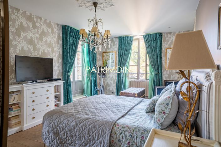 Image No.16-6 Bed House for sale
