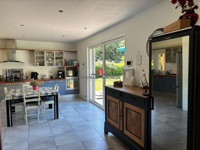 Image No.10-4 Bed House for sale