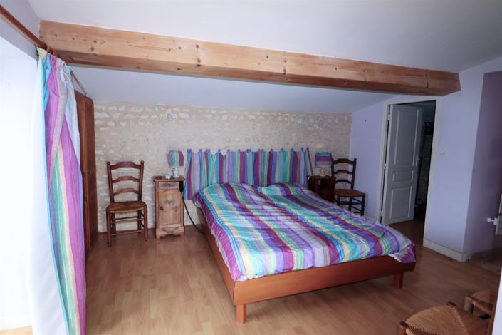 Image No.7-7 Bed House for sale