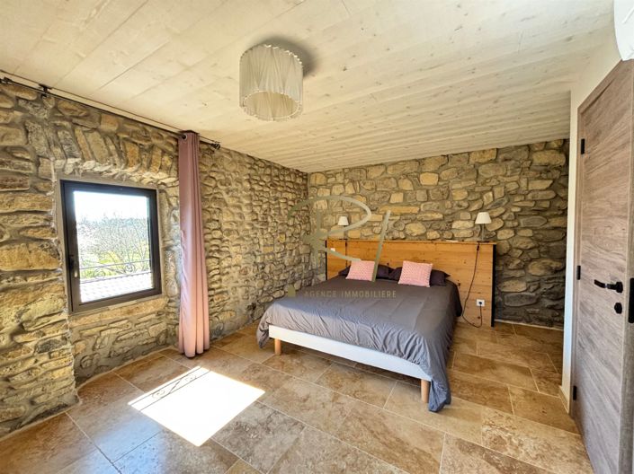 Image No.8-4 Bed House for sale