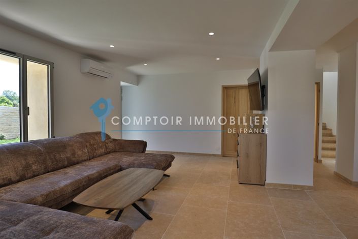 Image No.8-4 Bed House for sale