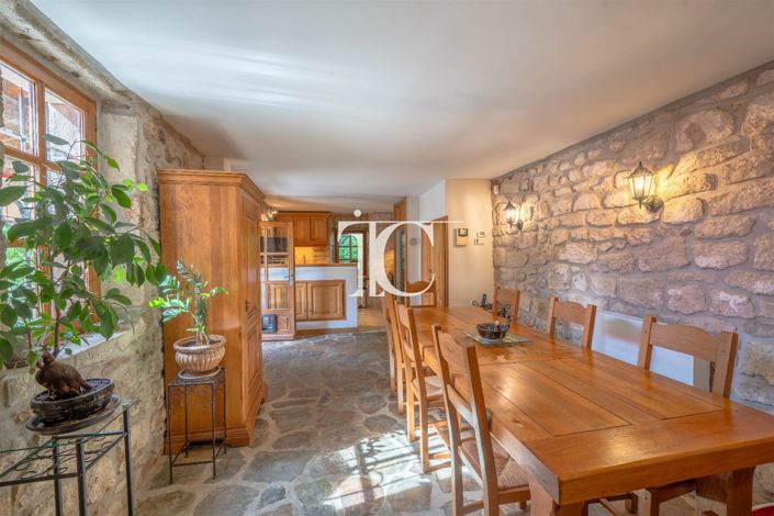 Image No.17-4 Bed House for sale