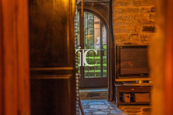 Image No.23-4 Bed House for sale