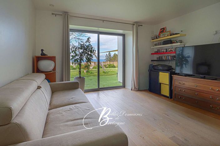 Image No.11-5 Bed Property for sale