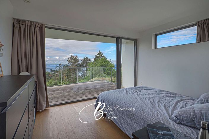 Image No.16-5 Bed Property for sale