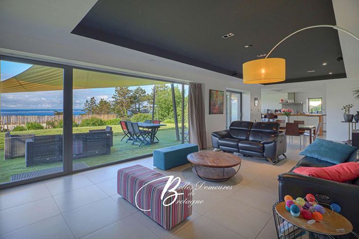 Image No.6-5 Bed Property for sale