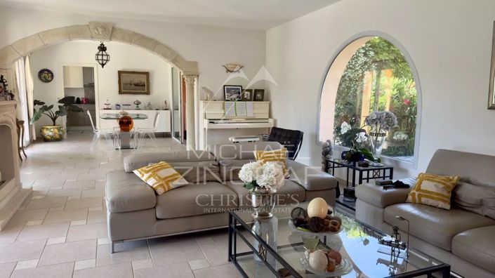 Image No.5-4 Bed House for sale