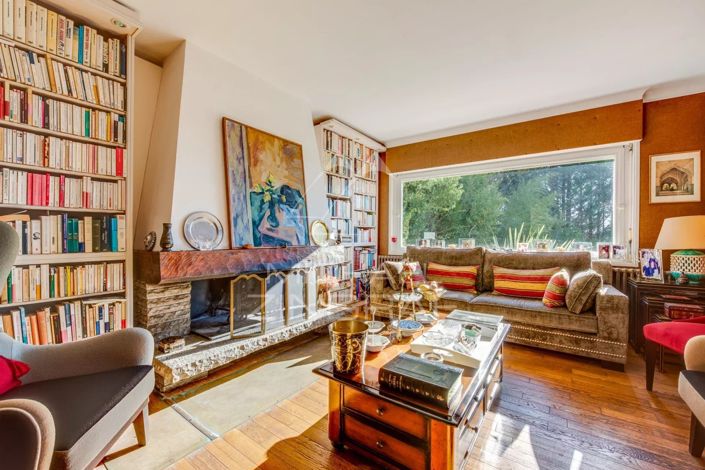 Image No.7-5 Bed House for sale