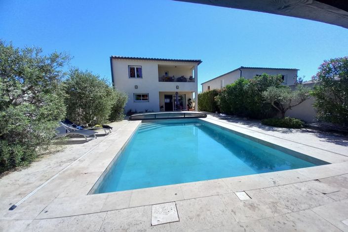 Image No.2-4 Bed House for sale