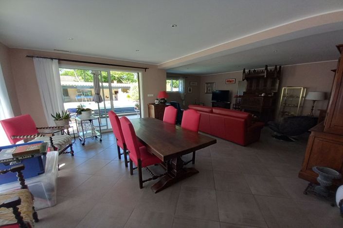 Image No.4-4 Bed House for sale