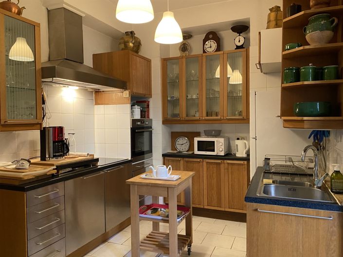 Image No.10-6 Bed House for sale