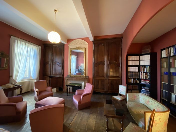 Image No.14-6 Bed House for sale