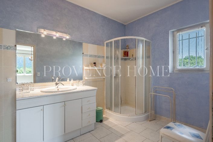 Image No.9-3 Bed House for sale