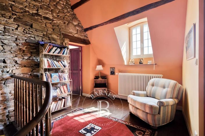 Image No.22-5 Bed House for sale