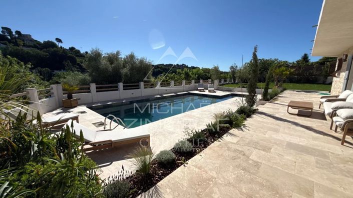 Image No.10-5 Bed House for sale