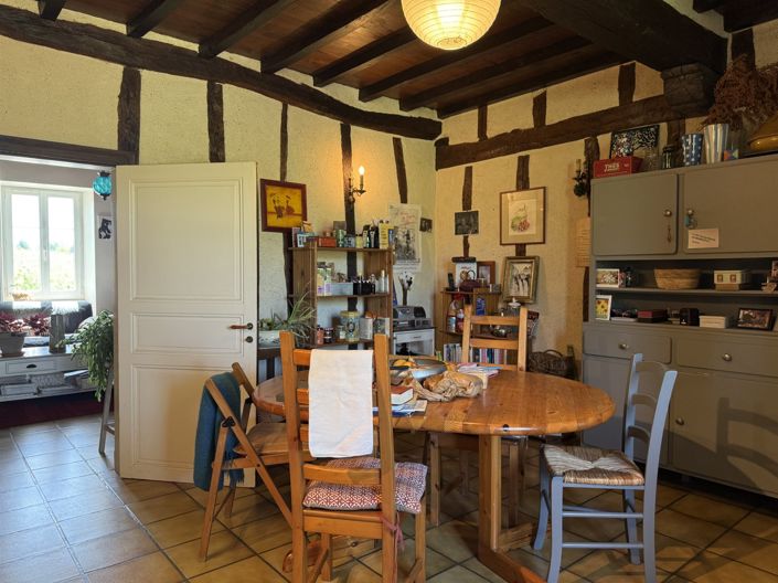 Image No.8-2 Bed House for sale