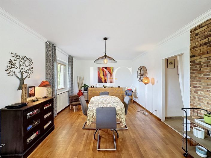 Image No.9-5 Bed House for sale