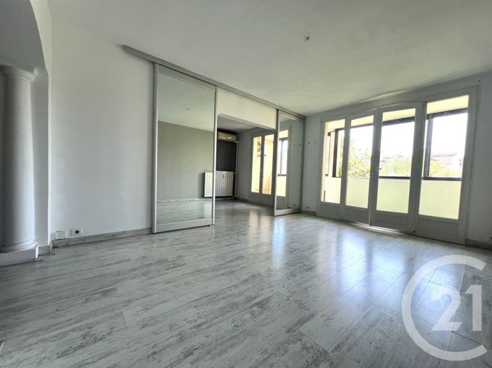 Image No.2-3 Bed Apartment for sale