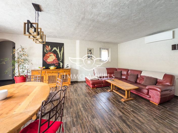 Image No.8-4 Bed House for sale
