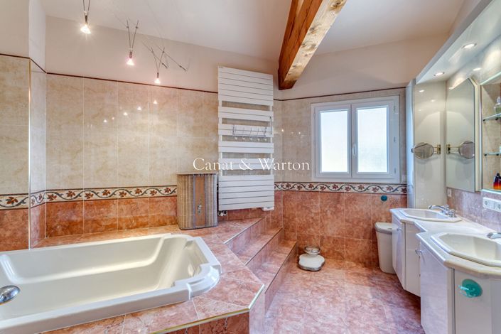 Image No.13-5 Bed House for sale