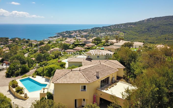 Image No.6-5 Bed House for sale