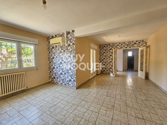 Image No.2-4 Bed House for sale