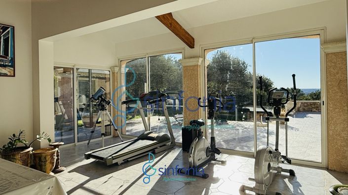 Image No.12-5 Bed House for sale