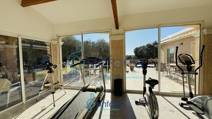 Image No.15-5 Bed House for sale