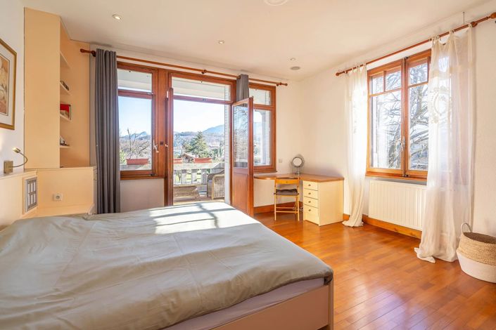 Image No.17-5 Bed House for sale