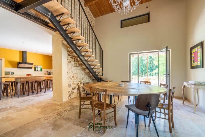 Image No.6-5 Bed House for sale