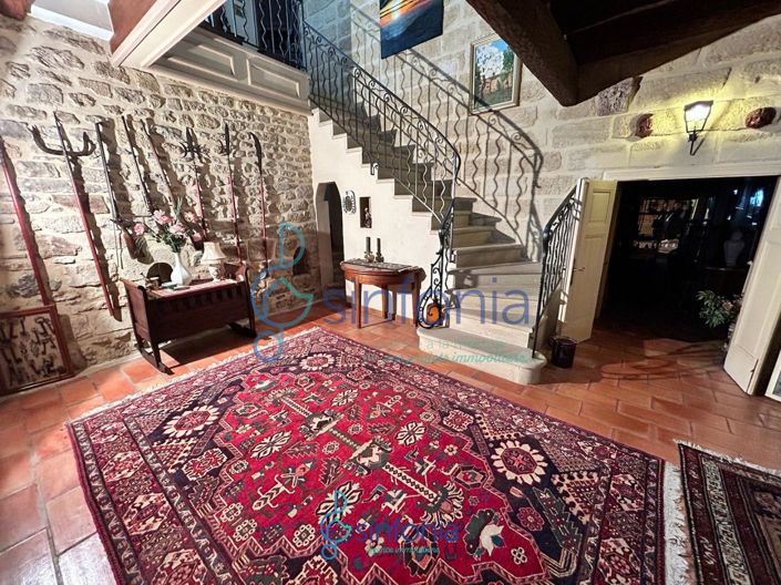 Image No.10-6 Bed House for sale