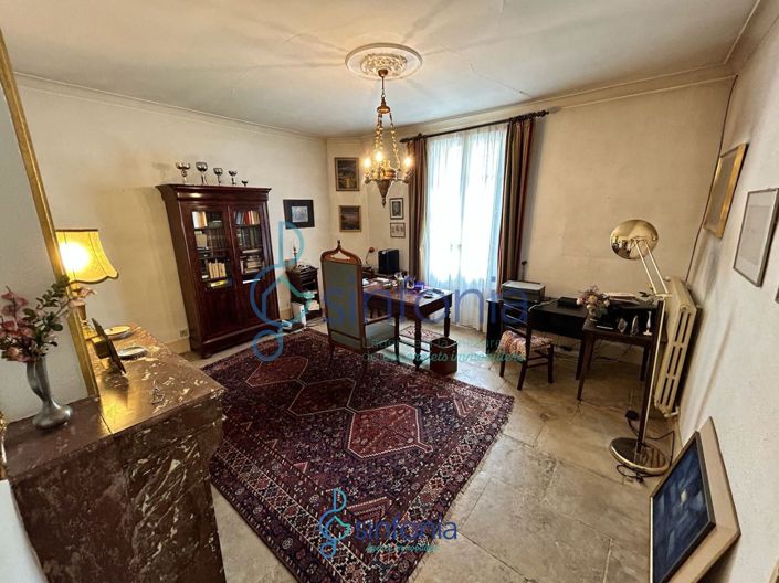 Image No.11-6 Bed House for sale