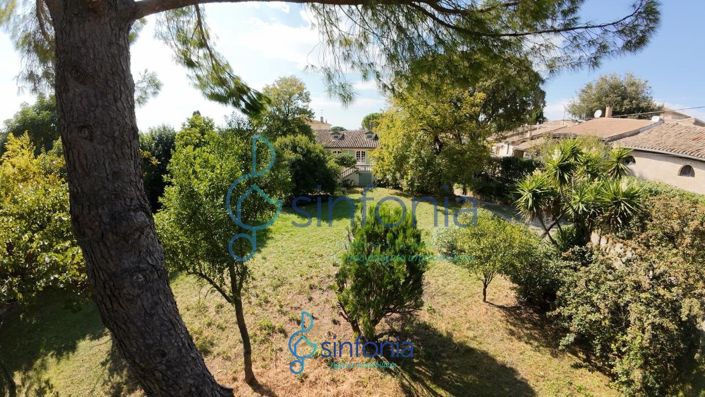 Image No.2-6 Bed House for sale