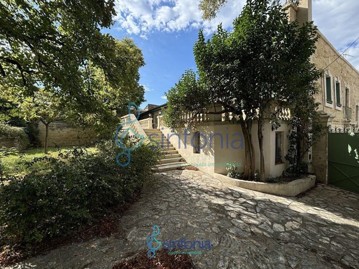 Image No.3-6 Bed House for sale