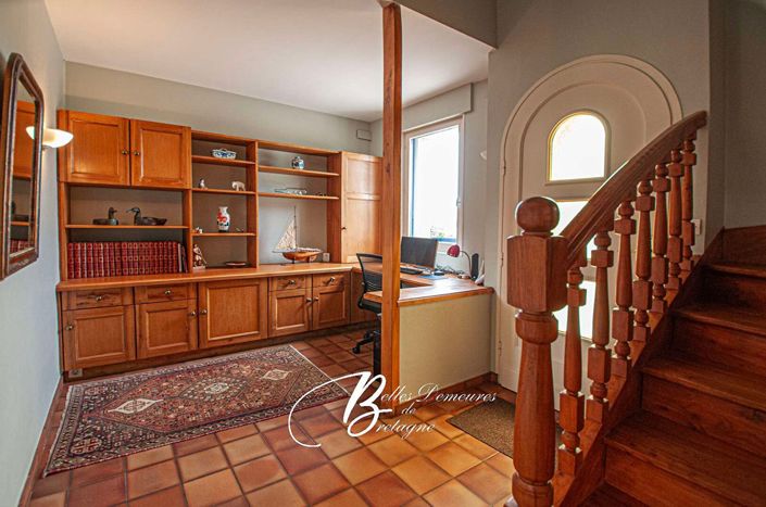 Image No.6-4 Bed House for sale