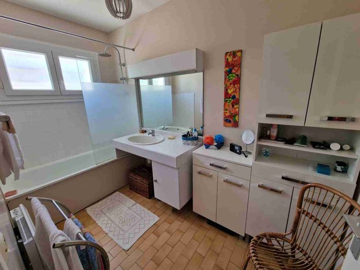 Image No.11-5 Bed House for sale