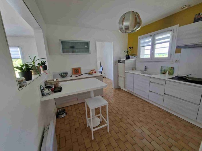 Image No.9-5 Bed House for sale