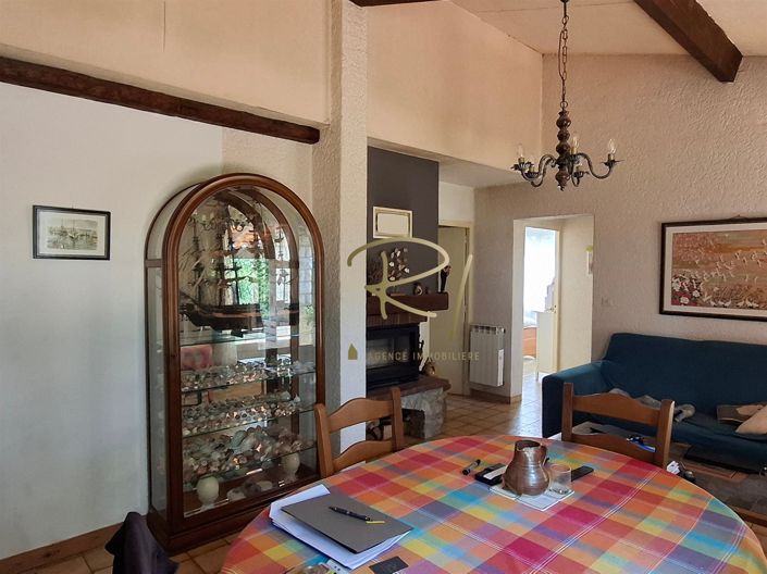 Image No.5-2 Bed House for sale
