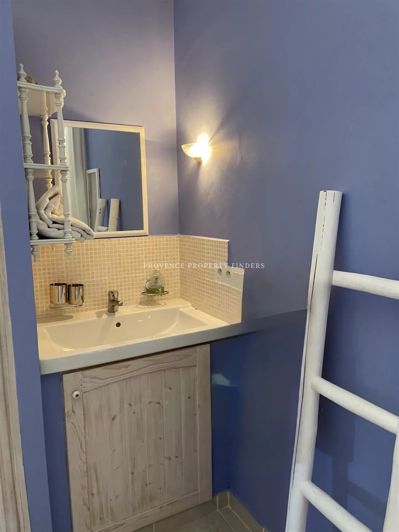 Image No.16-6 Bed House for sale