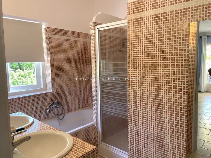 Image No.17-6 Bed House for sale