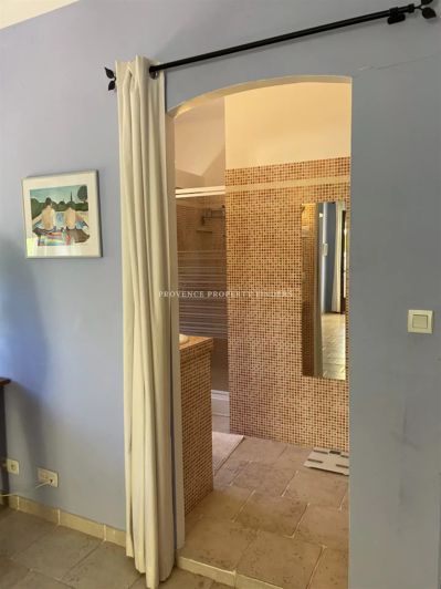 Image No.18-6 Bed House for sale