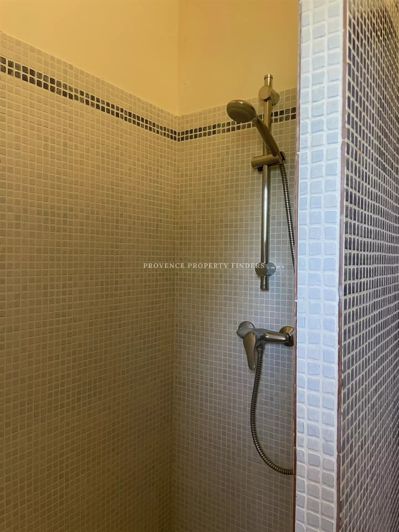 Image No.20-6 Bed House for sale