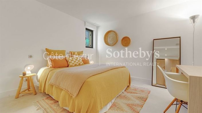 Image No.14-3 Bed House for sale